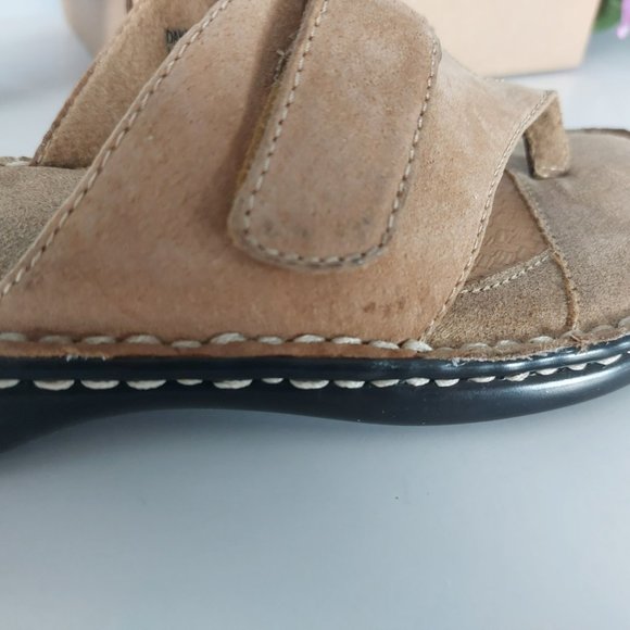 Earth Spirit Tan Sandals - Picture 14 of 15